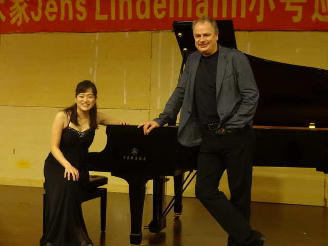 优胜客小号表演艺术家Jens Lindemann（彦斯·林德曼）荣获加拿大勋章