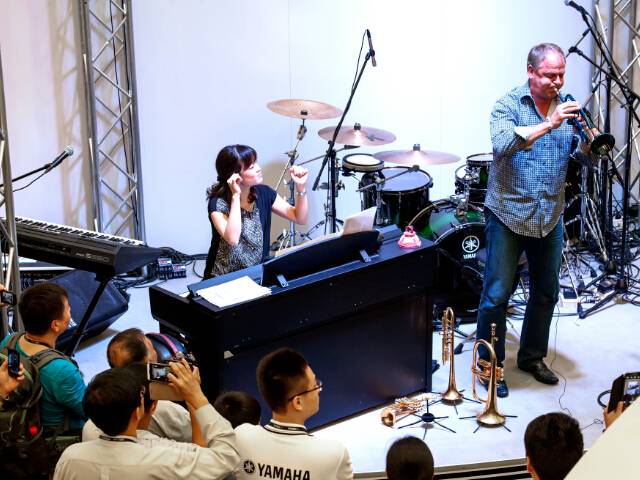 优胜客小号表演艺术家Jens Lindemann（彦斯·林德曼）荣获加拿大勋章