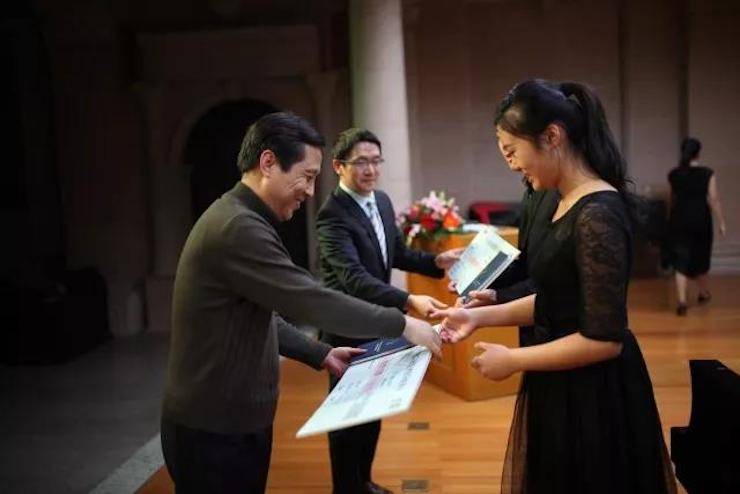 2017优胜客亚洲音乐奖学金-西安音乐学院颁奖仪式暨优胜客海外艺术家英娜·法利克斯钢琴独奏音乐会成功举办！