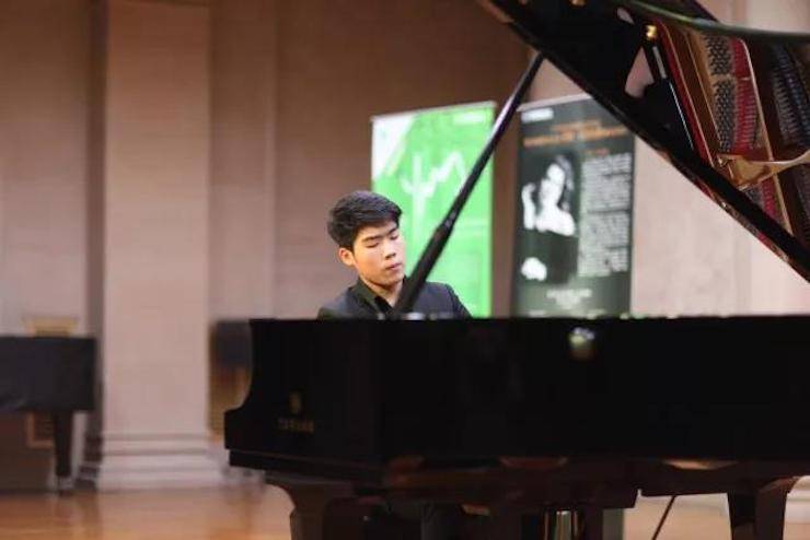 2017优胜客亚洲音乐奖学金-西安音乐学院颁奖仪式暨优胜客海外艺术家英娜·法利克斯钢琴独奏音乐会成功举办！