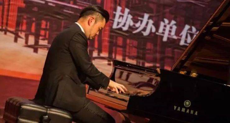 【回顾】2017优胜客亚洲音乐奖学金-岭南师范学院颁奖典礼暨优胜客艺术家孙鹏杰钢琴独奏音乐会及大师班活动成功举办