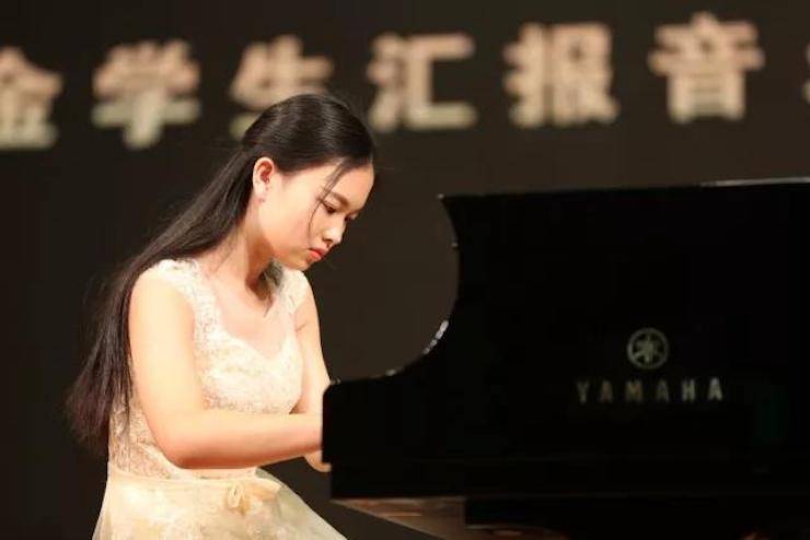 曼妙琴音，倾诉真挚的心声|2017优胜客亚洲音乐奖学金综合师范类院系全国汇报音乐会（第二。┰猜淠