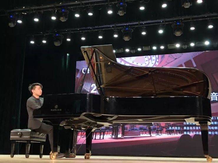 【报道】优胜客艺术家鲍释贤钢琴独奏音乐会及大师班于河北秦皇岛成功举办