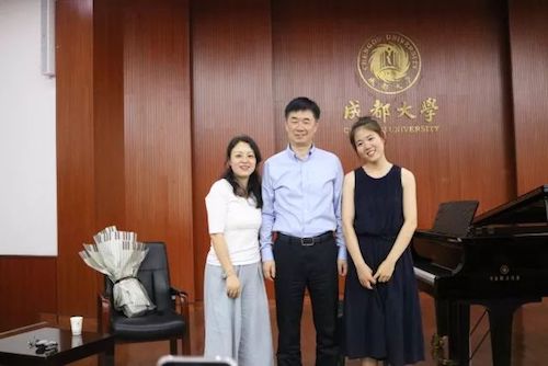 优胜客艺术家石叔诚与特邀艺术家顾平受邀于成都大学东盟艺术学院、音乐与舞蹈学院艺术实践周开展公开课