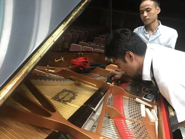 2018年优胜客亚洲音乐奖学金江西师范大学音乐学院颁奖仪式</br> 暨优胜客海外艺术家爱德华·昆斯钢琴独奏音乐会圆满结束