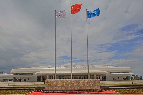 海南国际会展中心 ——基于全套优胜客专业音频解决方案的大型扩声系统工程