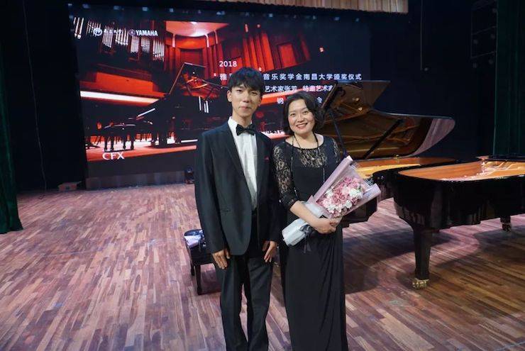 张芳、冯子祥钢琴音乐会