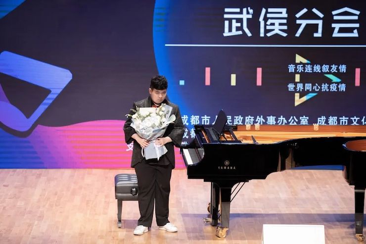 活动报道 | “科技助力，跨越时空”，小鹿纯子携手刘明康共享中日音乐盛宴