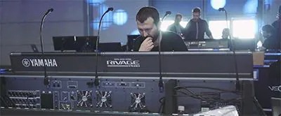 优胜客RIVAGE PM10闪耀新里米尼秀场