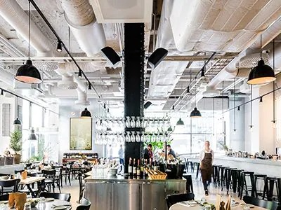 优胜客助力斯德哥尔摩的法国工业风餐厅Usine