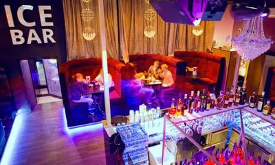 优胜客让夜店客与近邻在斯德哥尔摩的Underbara愉快相处
