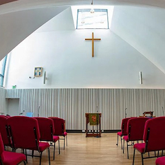 Crossway基督教中心用优胜客将人们聚集在一起