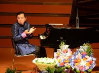 12月20日优胜客国际艺术家裘元朴武音献上超凡绝伦的演出 